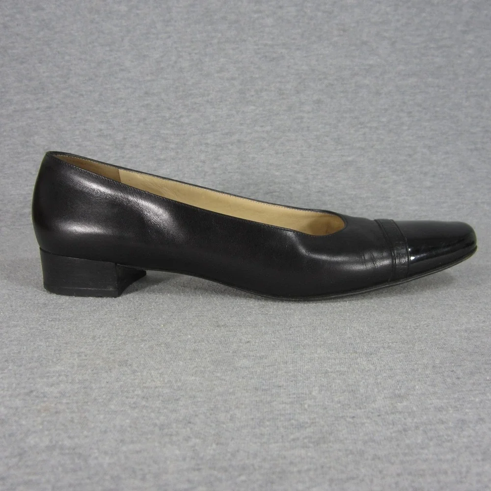 Salvatore Ferragamo Riguccia Pump 9 AA Black Leather Patent Cap Toe Slip On Heel